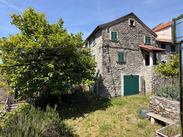 casa indipendente in vendita a Serra Riccò