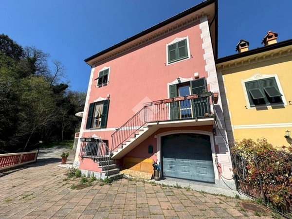 casa indipendente in vendita a Serra Riccò in zona Castagna
