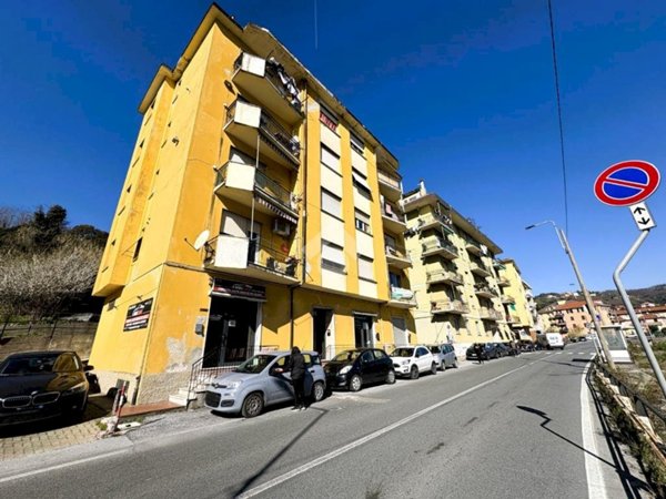 appartamento in vendita a Serra Riccò in zona Castagna