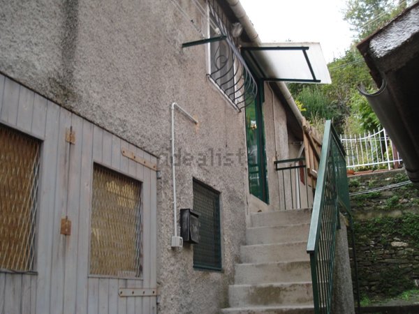 casa semindipendente in vendita a Serra Riccò in zona Serra