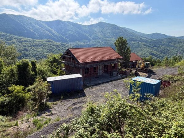 casa indipendente in vendita a Serra Riccò in zona Orero