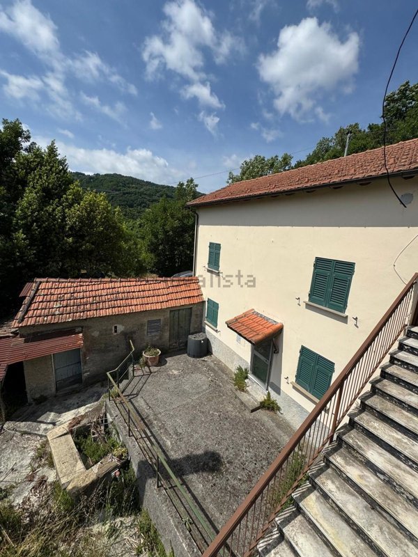 appartamento in vendita a Serra Riccò in zona Serra