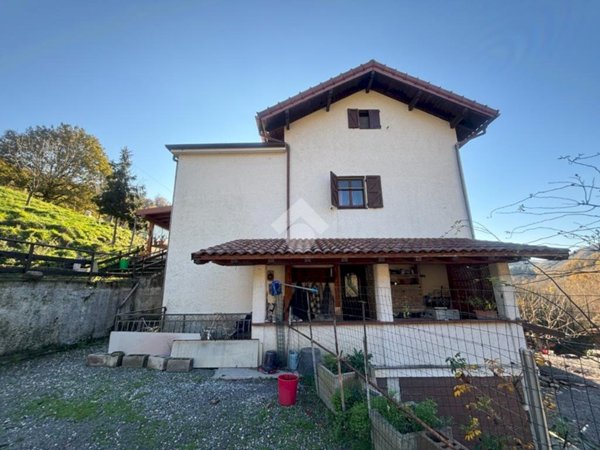 casa indipendente in vendita a Serra Riccò in zona Orero