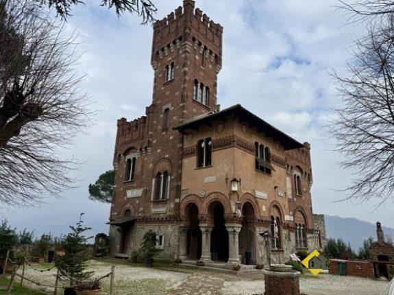 villa in vendita a Serra Riccò in zona Serra