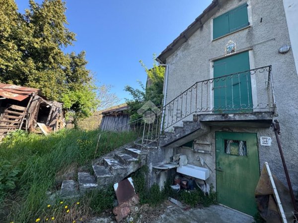 casa indipendente in vendita a Serra Riccò in zona Pedemonte