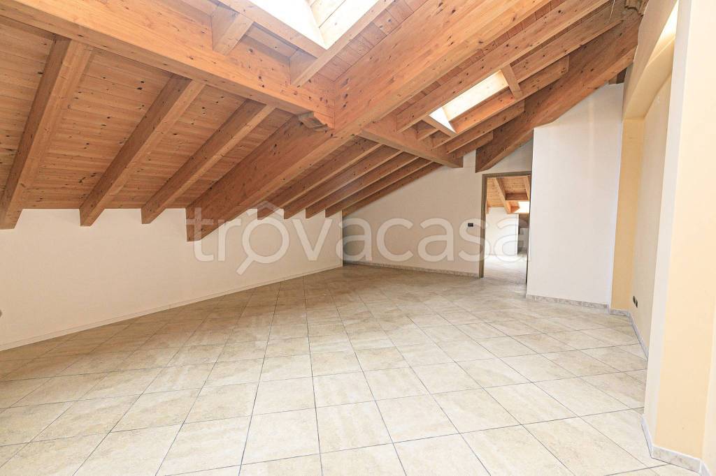 appartamento in vendita a Serra Riccò in zona Castagna