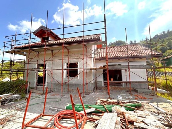 casa indipendente in vendita a Serra Riccò in zona San Cipriano