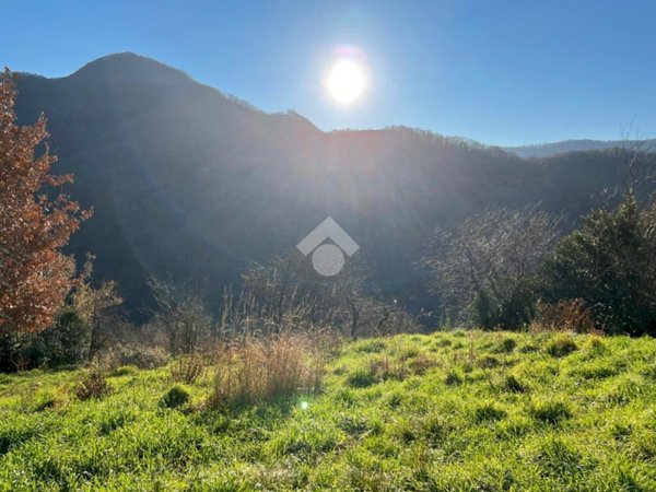 terreno edificabile in vendita a Serra Riccò in zona Serra
