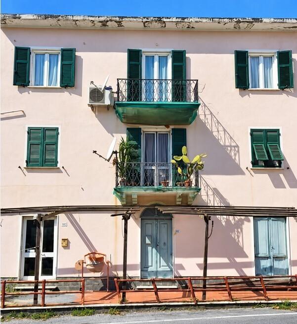 appartamento in vendita a Serra Riccò in zona Serra