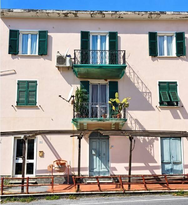 appartamento in vendita a Serra Riccò in zona Mainetto