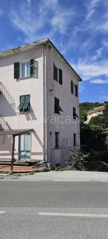 appartamento in vendita a Serra Riccò in zona Pedemonte