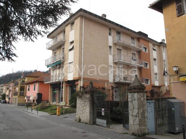 ufficio in vendita a Serra Riccò in zona Pedemonte
