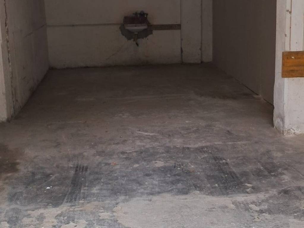box auto in vendita a Serra Riccò in zona Pedemonte