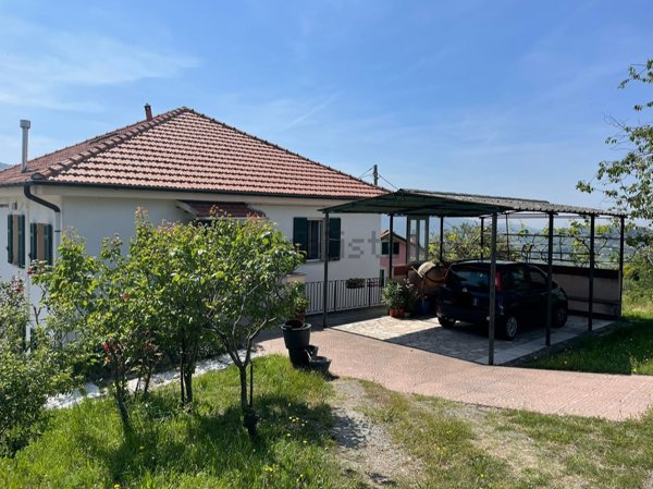 casa indipendente in vendita a Serra Riccò in zona San Cipriano