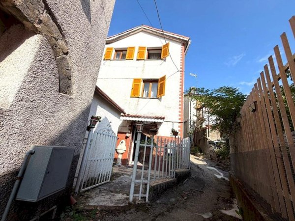 casa indipendente in vendita a Serra Riccò