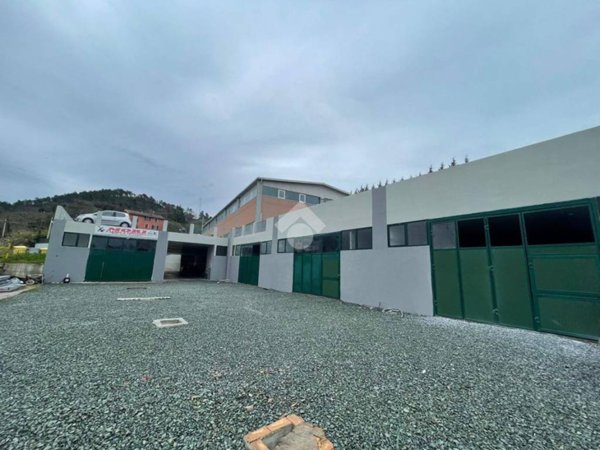 locale commerciale in vendita a Sestri Levante