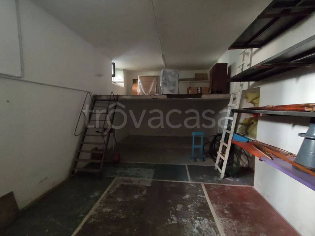 locale di sgombero in vendita a Sestri Levante in zona Riva Trigoso