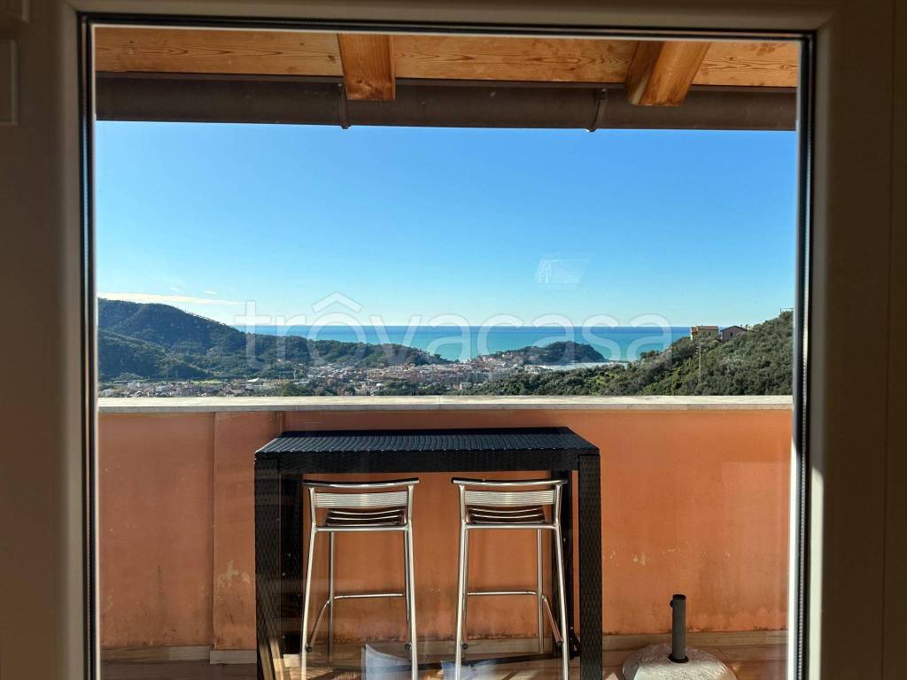 appartamento in vendita a Sestri Levante in zona San Bernardo