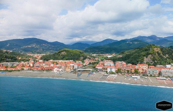appartamento in vendita a Sestri Levante in zona Riva Trigoso