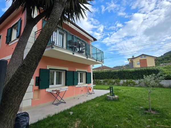 casa indipendente in vendita a Sestri Levante