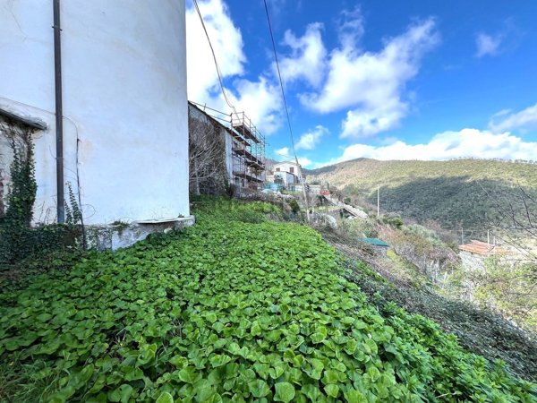 casa indipendente in vendita a Sestri Levante in zona Loto