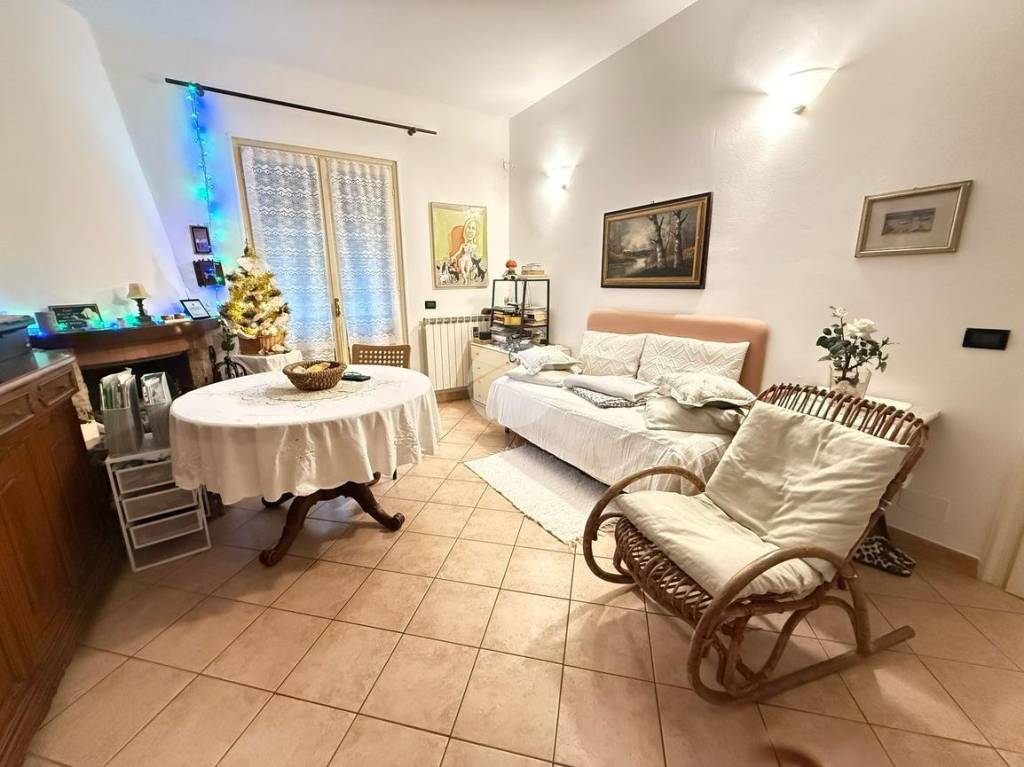 appartamento in vendita a Sestri Levante in zona Santa Vittoria di Libiola