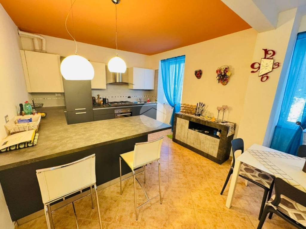 appartamento in vendita a Sestri Levante in zona Santa Vittoria di Libiola