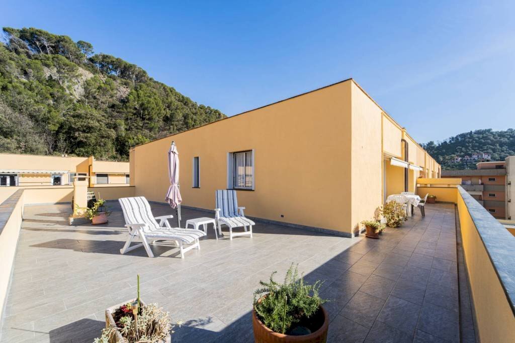 appartamento in vendita a Sestri Levante in zona Riva Trigoso