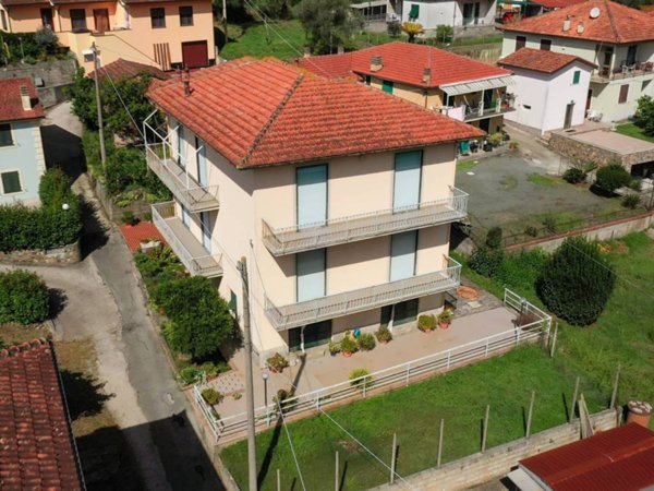 appartamento in vendita a Sestri Levante in zona Santa Vittoria di Libiola