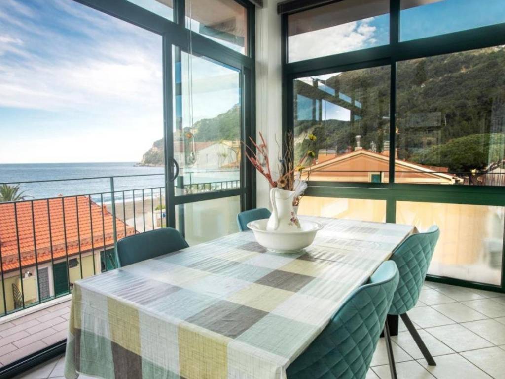 appartamento in vendita a Sestri Levante in zona Riva Trigoso