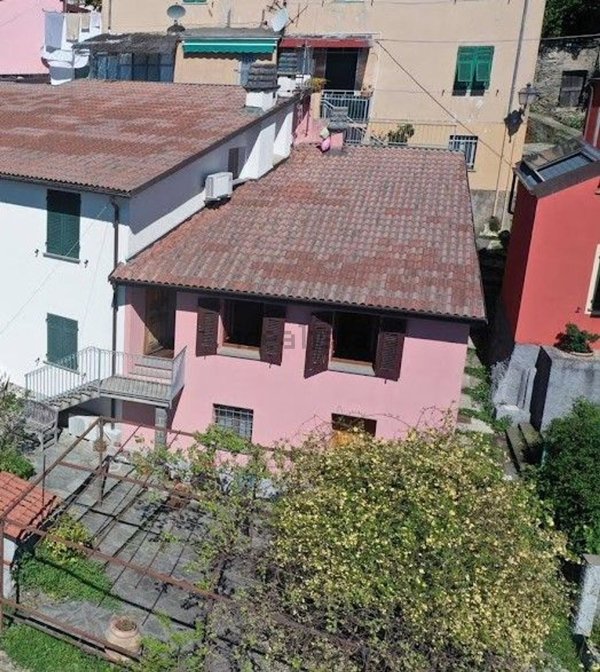 casa indipendente in vendita a Sestri Levante in zona Loto
