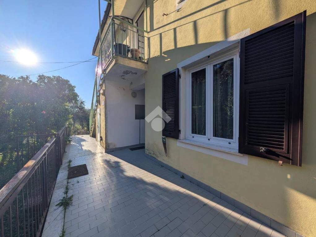 appartamento in vendita a Sestri Levante in zona Santa Vittoria di Libiola