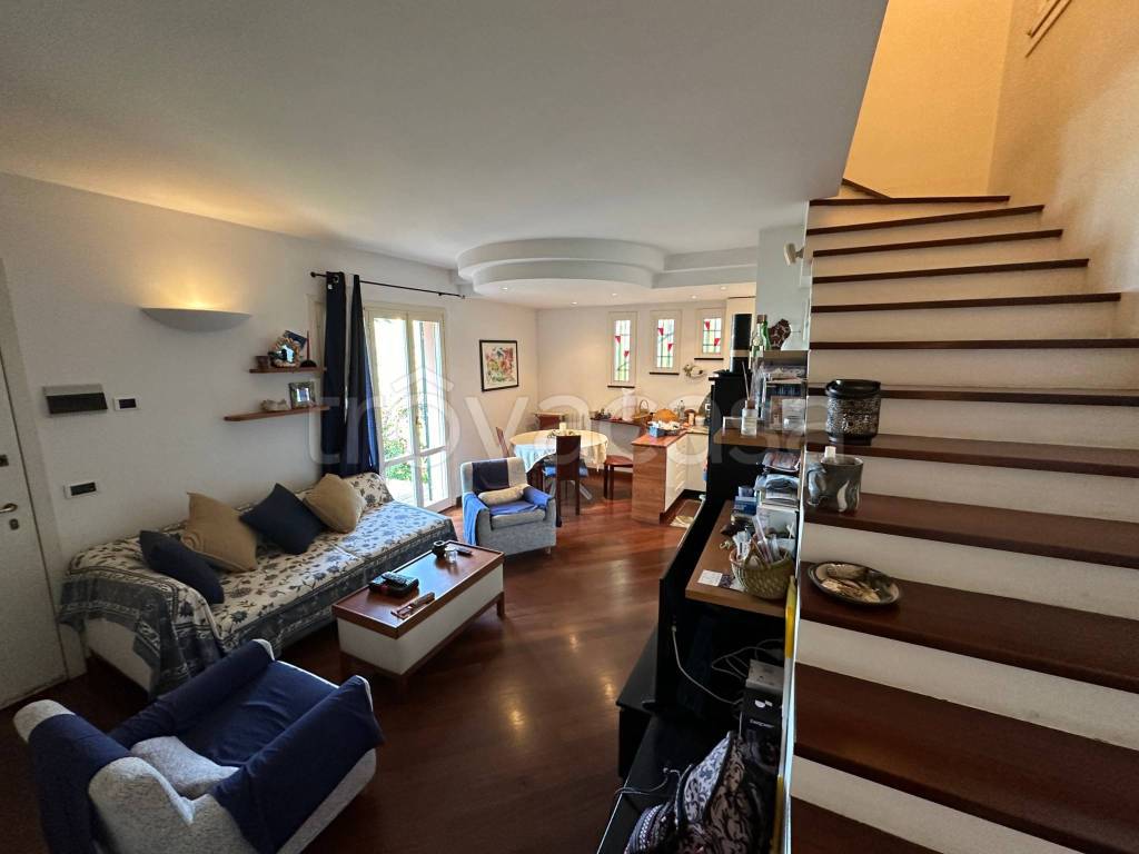 casa indipendente in vendita a Sestri Levante in zona San Bernardo