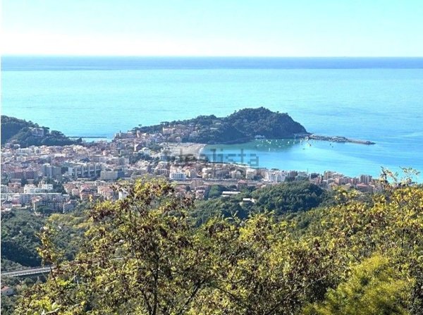 casa indipendente in vendita a Sestri Levante in zona San Bernardo