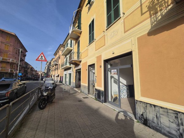 locale commerciale in vendita a Sestri Levante
