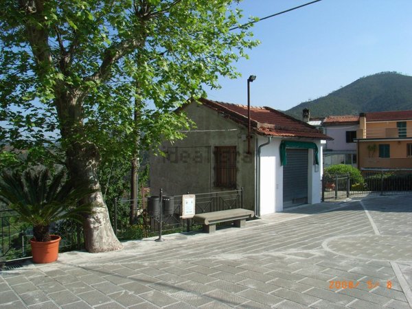 pentavano in vendita a Sestri Levante in zona Tassani