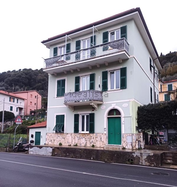 appartamento in vendita a Sestri Levante in zona Riva Trigoso