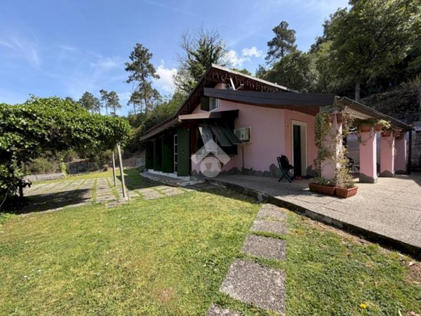 casa indipendente in vendita a Sestri Levante in zona Villa Libiola