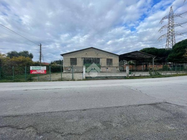 locale commerciale in vendita a Sestri Levante