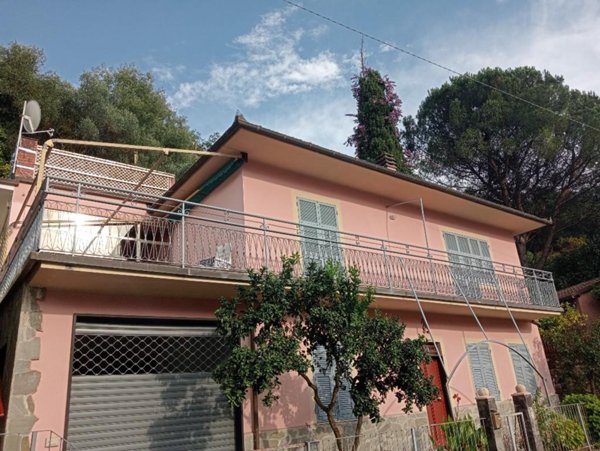 casa indipendente in vendita a Sestri Levante in zona Santa Vittoria di Libiola