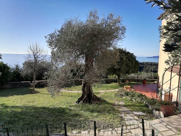 casa indipendente in vendita a Sestri Levante