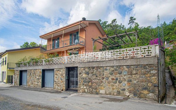 casa indipendente in vendita a Sestri Levante in zona Santa Vittoria di Libiola