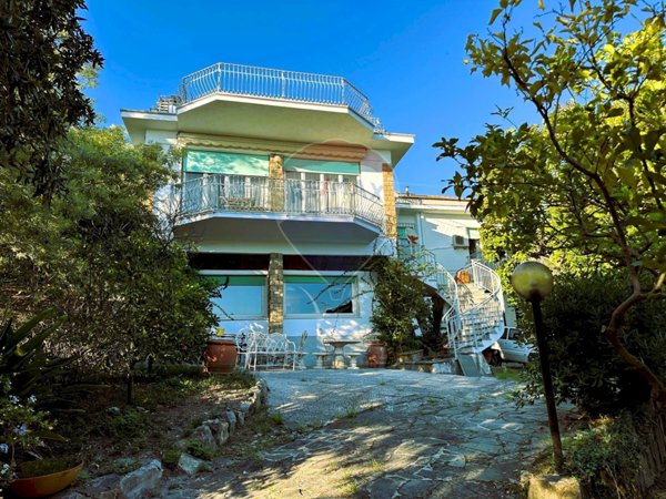 casa indipendente in vendita a Sestri Levante in zona Santo Stefano