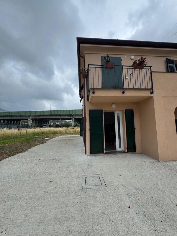 appartamento in vendita a Sestri Levante in zona Villa Ragone