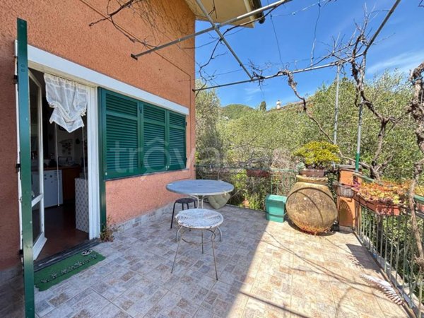 casa indipendente in vendita a Sestri Levante in zona Villa Carmelo