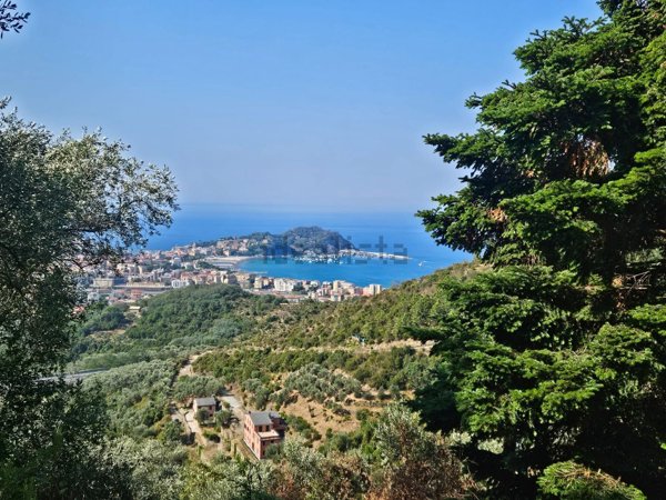 casa indipendente in vendita a Sestri Levante in zona Costarossa