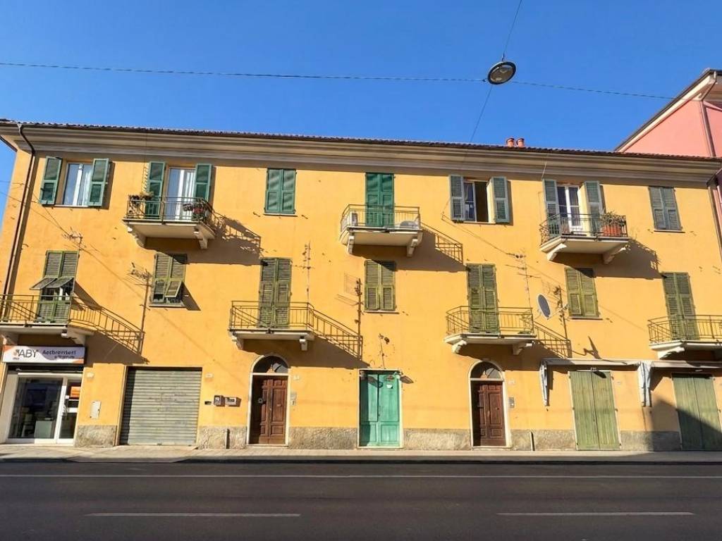 locale commerciale in vendita a Sestri Levante in zona Pila sul Gromolo