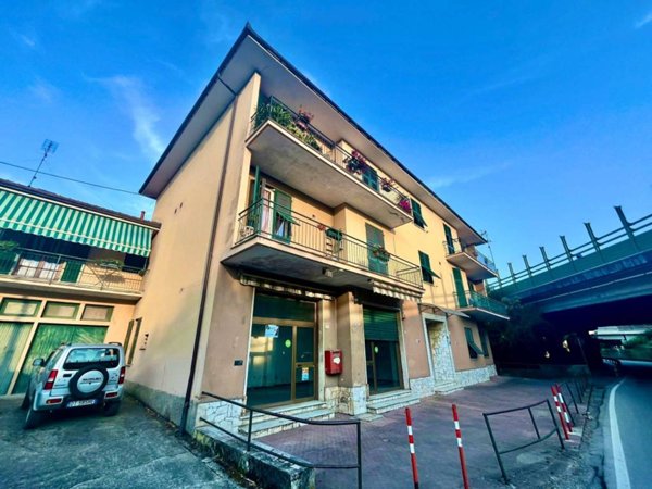 appartamento in vendita a Sestri Levante in zona Santa Vittoria di Libiola