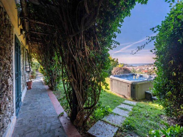 casa indipendente in vendita a Sestri Levante in zona Villa Ragone
