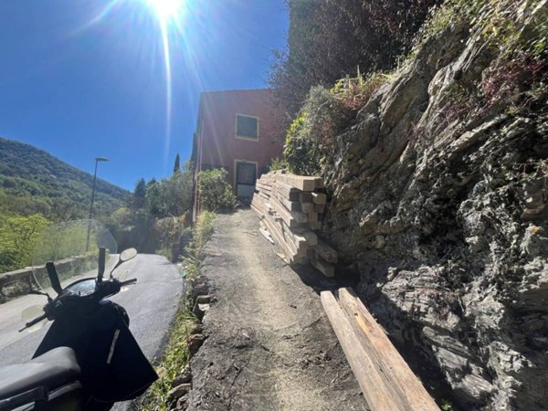 casa indipendente in vendita a Sori in zona Lago